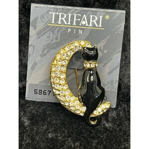 TRIFARI TM Signed Black Enamel, Sitting Cat Pin With Rhinestone Moon NEW 2”